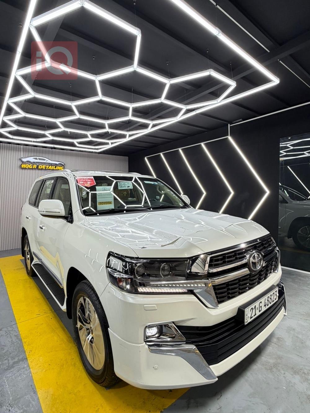 تۆیۆتا لاند کروزەر